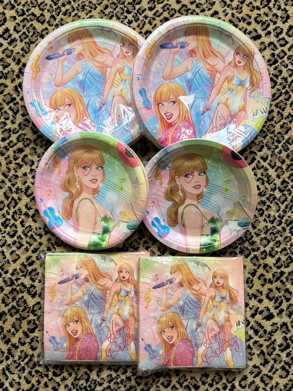 Taylor Swift birthday supplies (NIP)